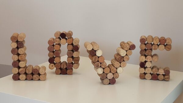 Lettres LOVE bouchons